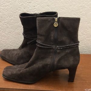 Etienne Aigner  Suede boots